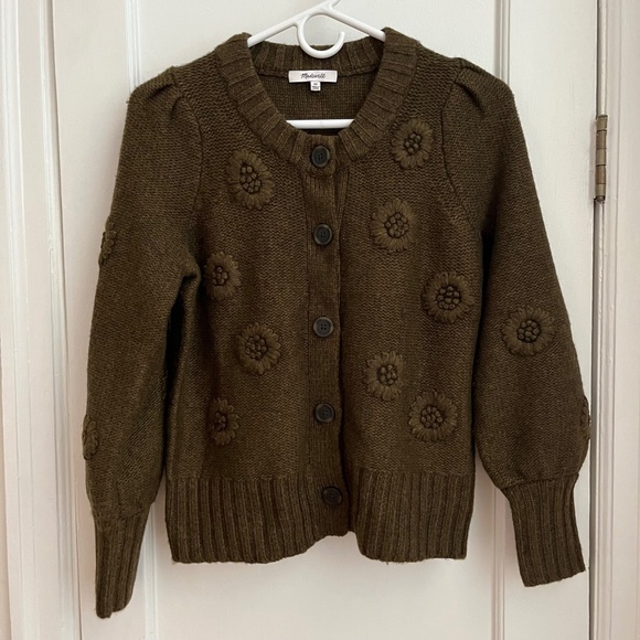 Madewell | Embroidered Edencroft Pleat-Sleeve Cardigan Sweater - Picture 2 of 10